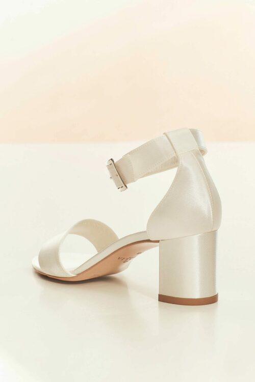 carrie-avalia-bridal-shoes-2